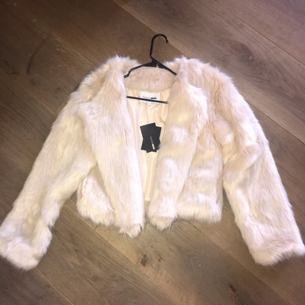 NWT Fashion Nova Franchesca Fur Jacket Cream